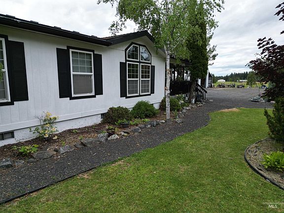 2nd image of 254 Lackey Rd