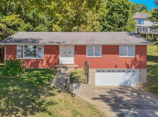 3106 Indian Trl, Godfrey, IL 62035