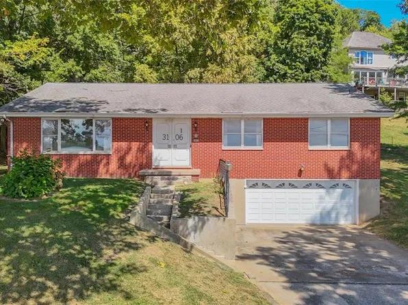 3106 Indian Trl, Godfrey, IL 62035