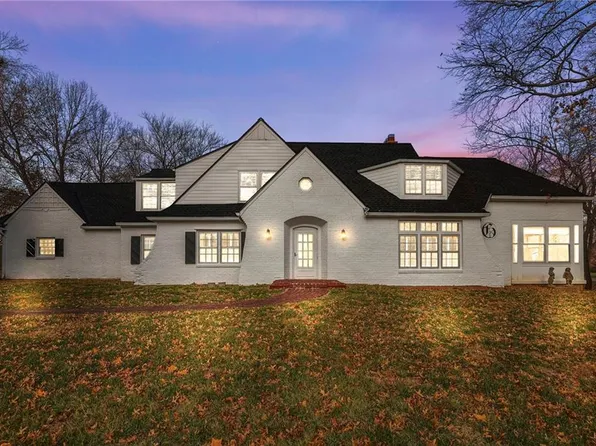 5700 W 69th St, Overland Park, KS 66204