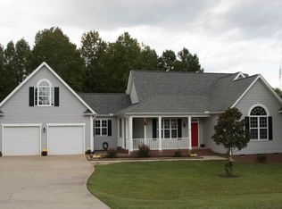 76 Log Barn Rd, Pittsboro, NC 27312