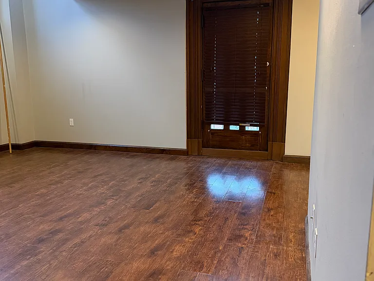 1054 S Kingshighway Blvd #M — Photo 9