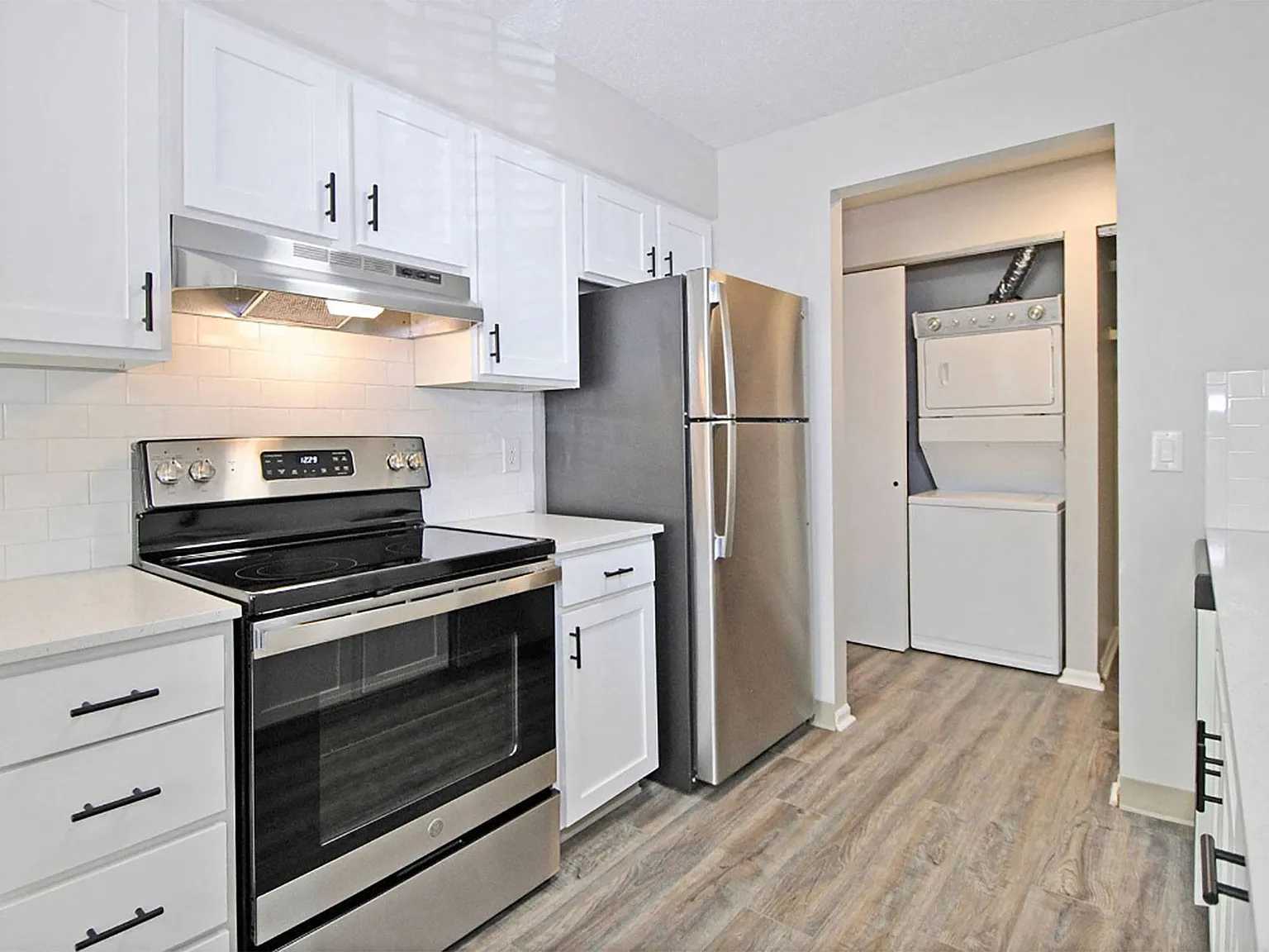 Woodland Valley Apartments — Photo 2