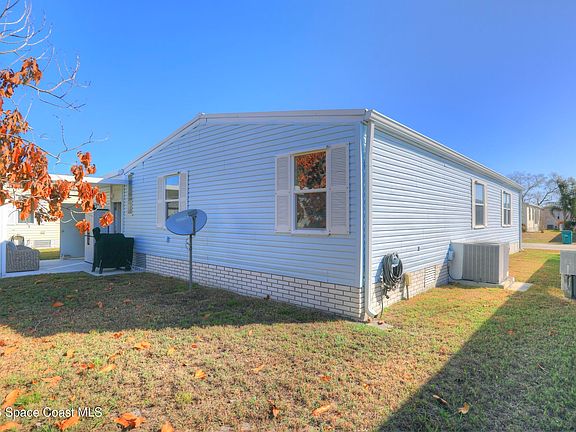5th image of 7534 Montauk Ave #U15