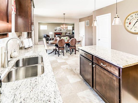 5th image of 4121 Ryecrest Dr