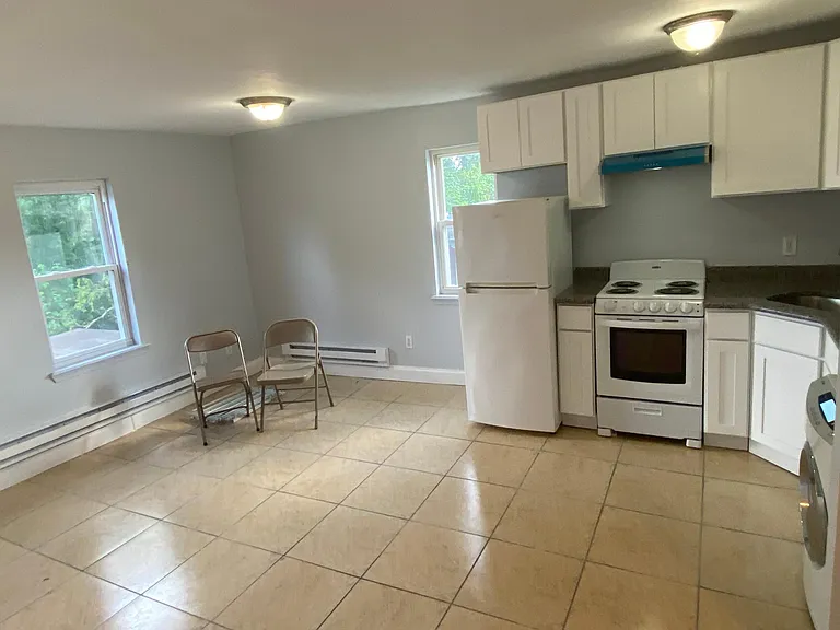 170 Manheim St #3 — Photo 2
