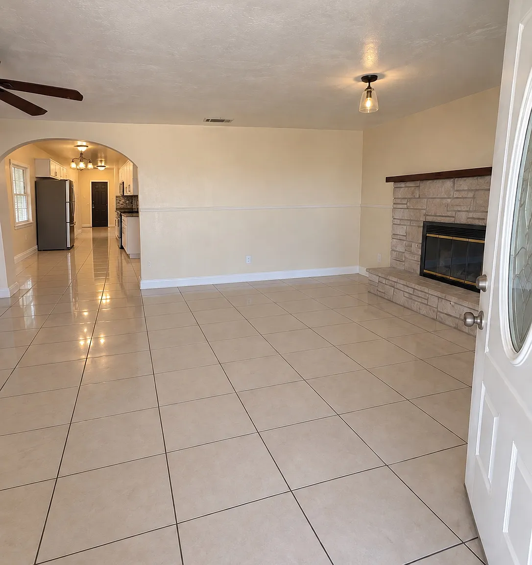 3 bed, 1656 sqft, $3,750 — Photo 3
