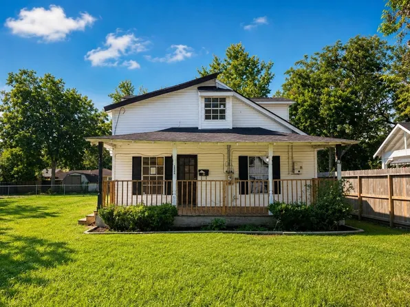 222 E Southland Ave, Alvin, TX 77511