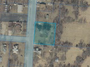 813 S Main St, La Monte, MO 65337