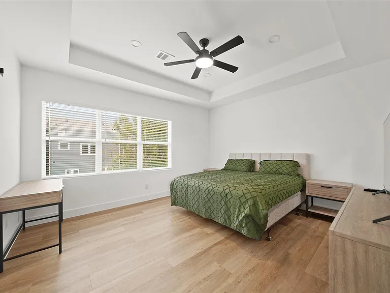 2510 Gray St — Photo 10