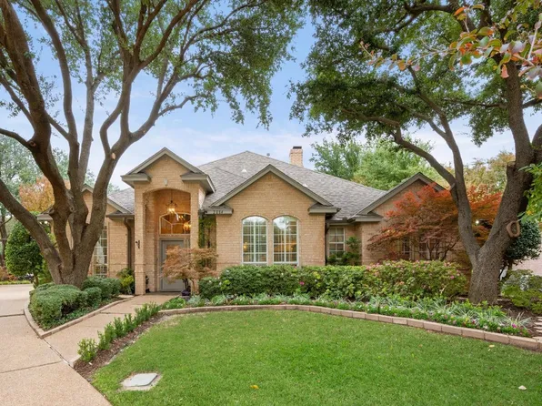 2884 Oakbriar Trl, Fort Worth, TX 76109