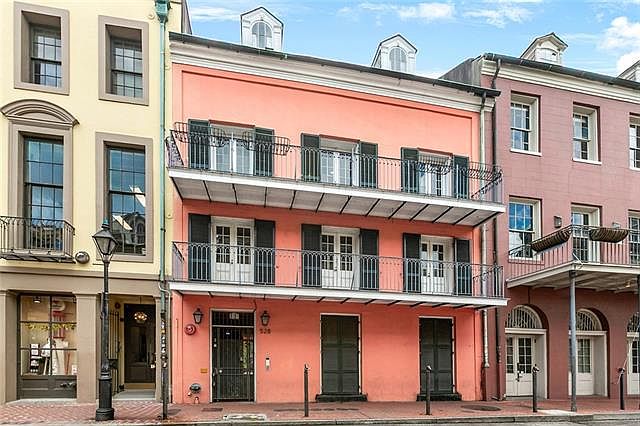 1st image of 528 Saint Louis St APT 202
