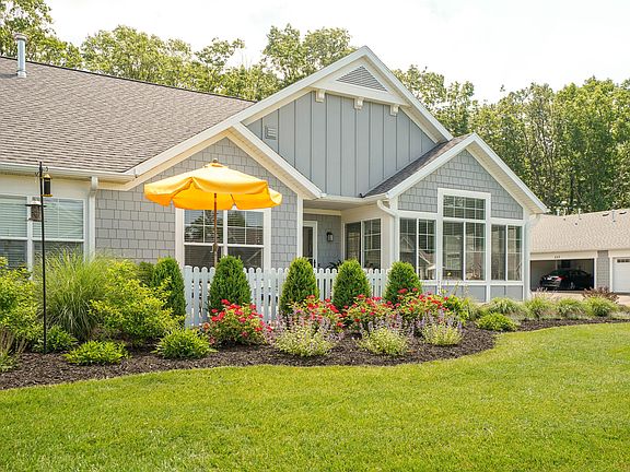 4th image of 227 Bay Breeze Ln