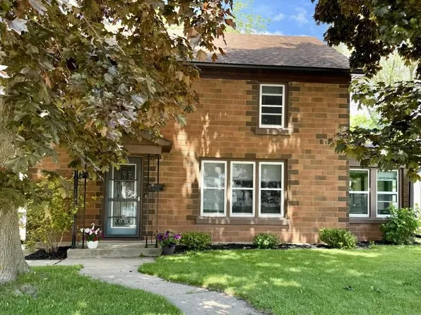 702 West Burnett Street, Beaver Dam, WI 53916