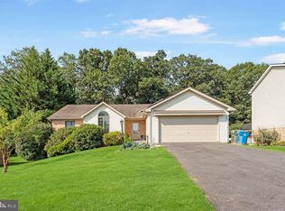 202 Overview Cir W, Red Lion, PA 17356