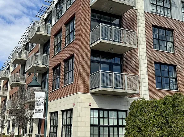 2051 Villa Rd Unit 302, Birmingham, MI 48009