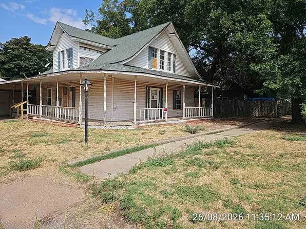 308 S Main St, Grandfield, OK 73546