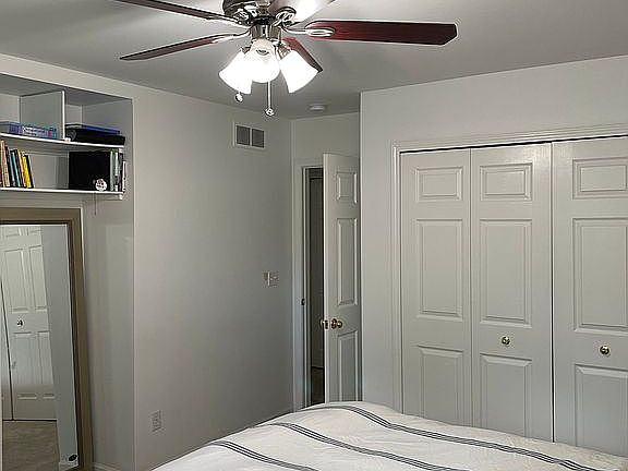 4th image of 38319 Saratoga Cir