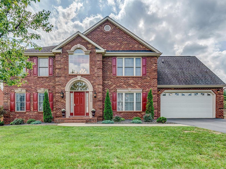 1st image of 2712 Fountain Ln