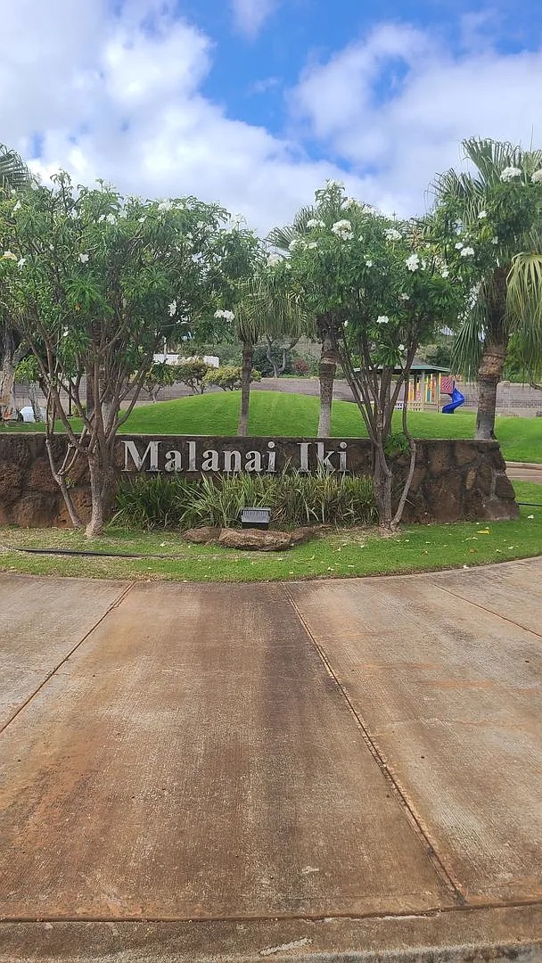Malanai Iki Townhomes 2/1/2 with double lanais — Photo 2