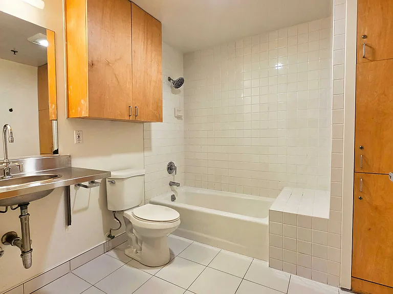 245 5th St #313 — Photo 15