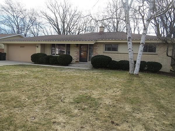 1st image of 12027 W Diane Dr