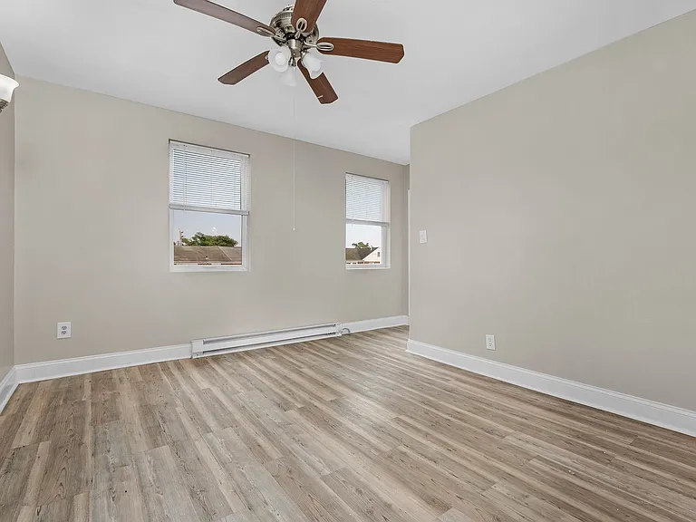 1136 Steelton Ave — Photo 5