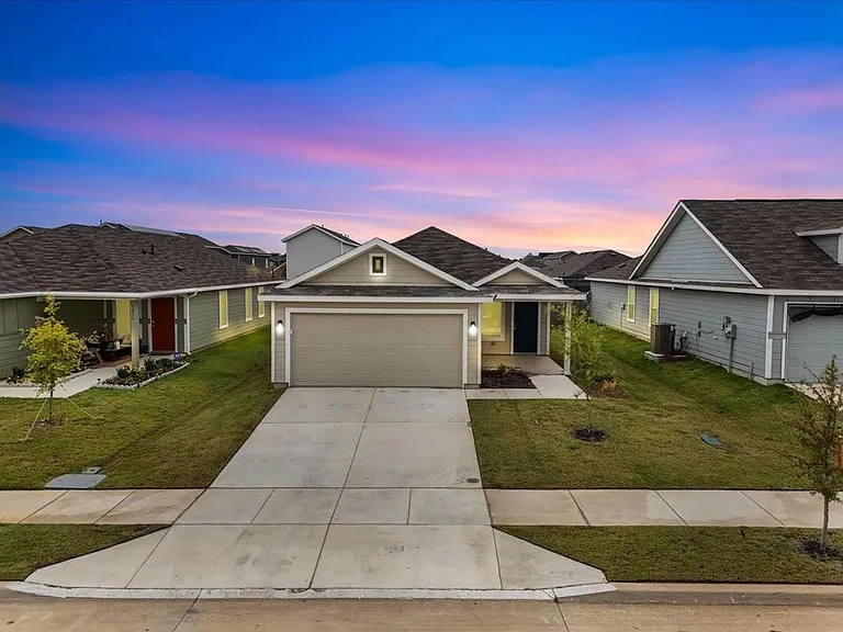 1412 Silver Oak Ln — Photo 28