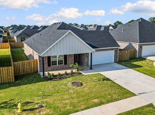 1903 Goldthorp St, Pea Ridge, AR 72751