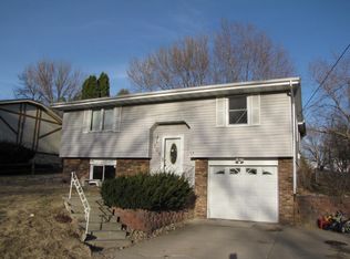 204 Laurie Cir, Neola, IA 51559