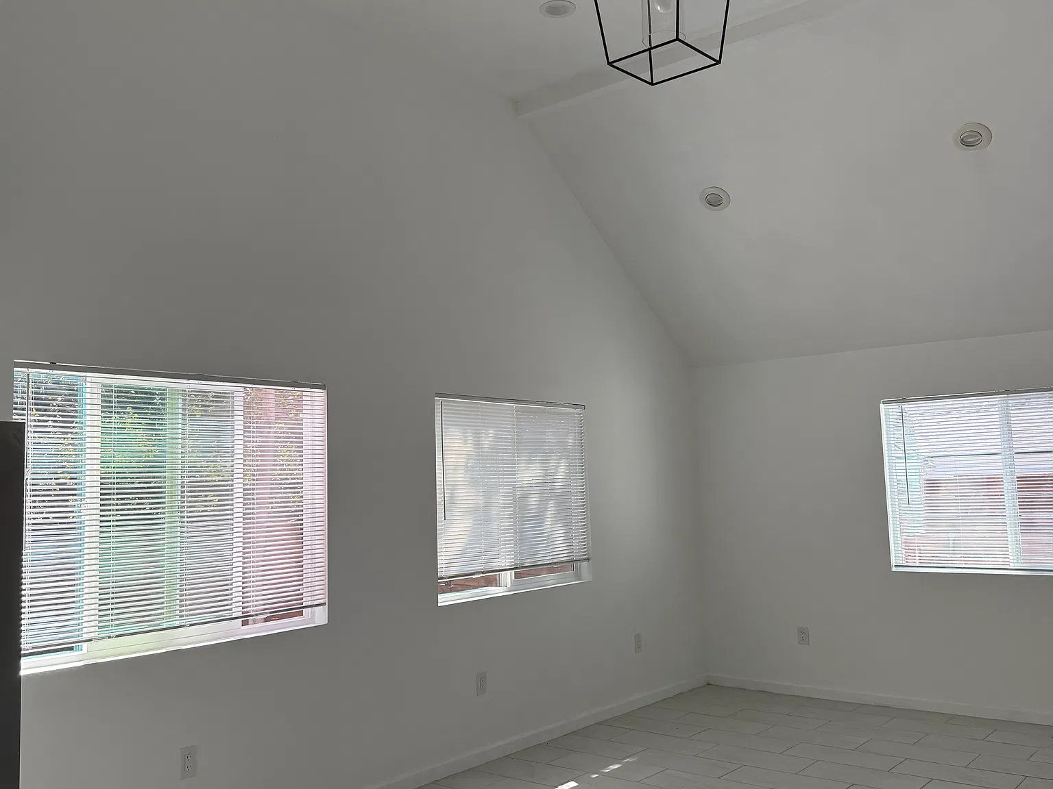 3 bed, 2.5 bath, 1200 sqft, $5,000 — Photo 4