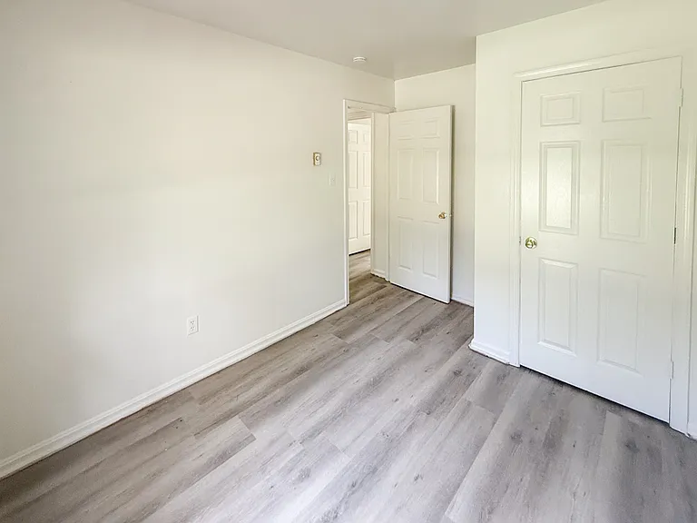 496 Lancaster Creek Dr — Photo 4
