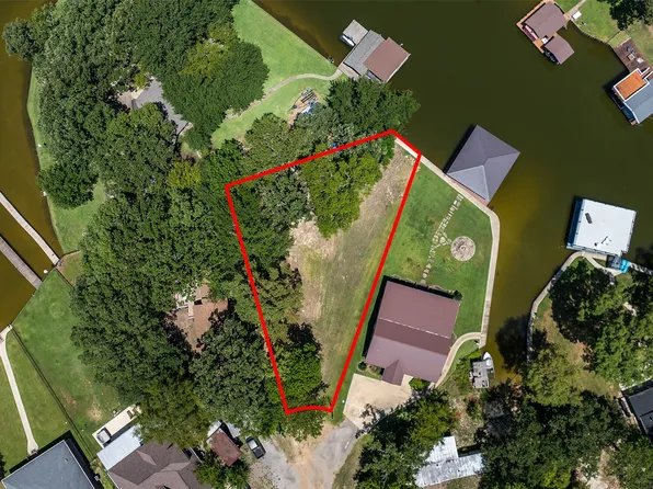 122 Dowdy Ln, Mabank, TX 75156