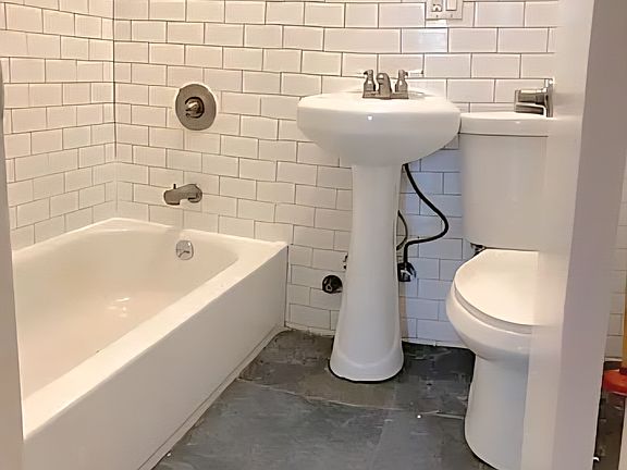 4th image of 136 W 111th St APT 4FW