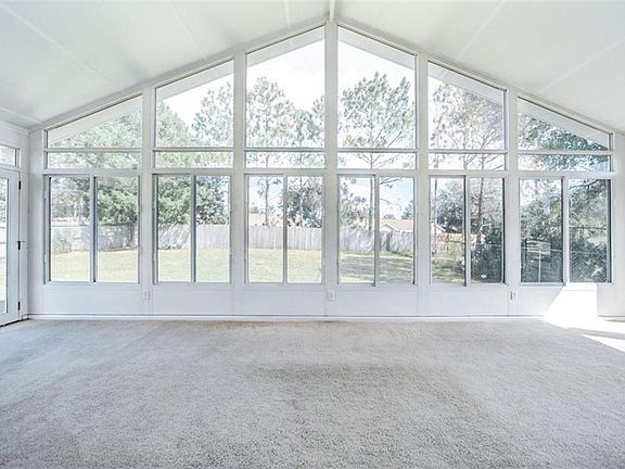 3rd image of 15553 Hidden Lake Cir