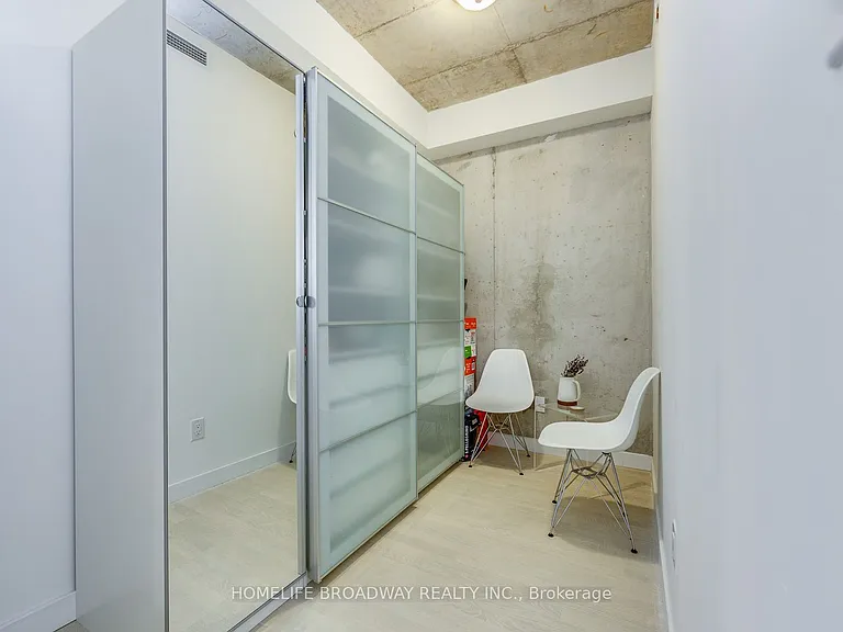 246 Logan Ave #313 — Photo 7