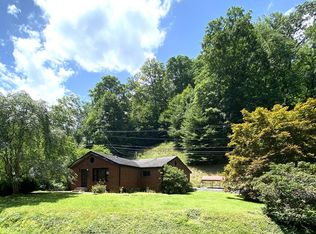 2270 Turkey Creek Rd, Turkey Creek, KY 41514