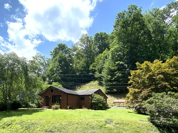 2270 Turkey Creek Rd, Turkey Creek, KY 41514