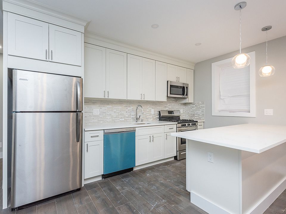 1st image of 24-13 32nd St #1