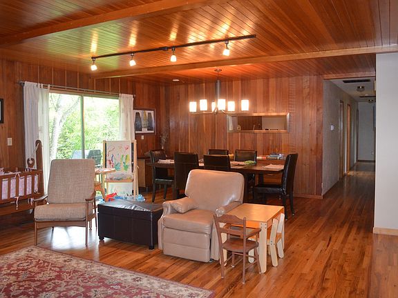 Large living/dining room