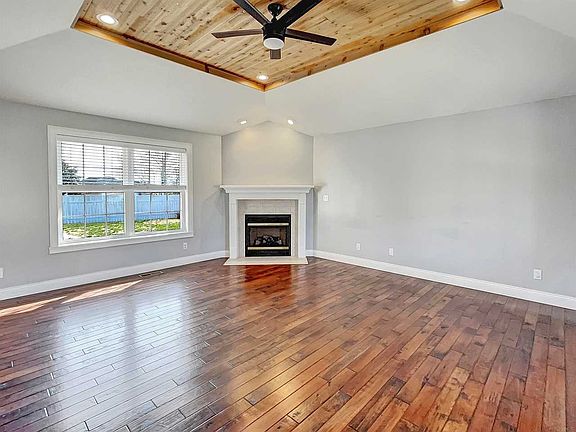 5th image of 1771 White Oak Dr
