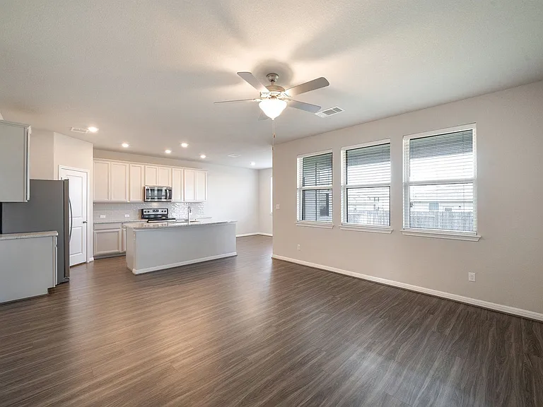 188 Shooting Star Dr — Photo 34