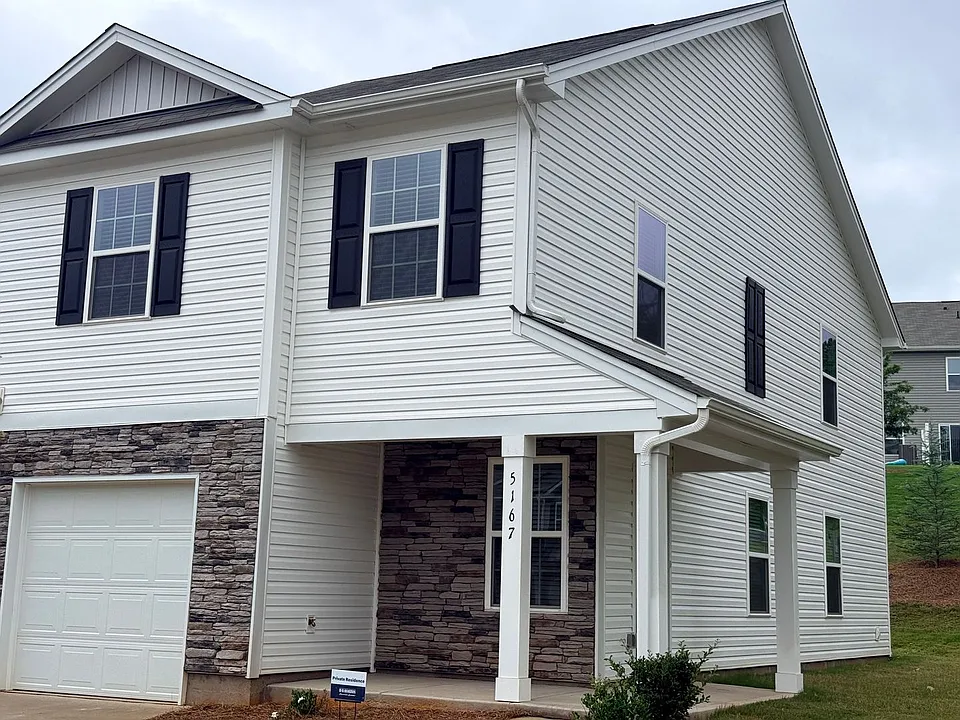5167 Hyrule Dr