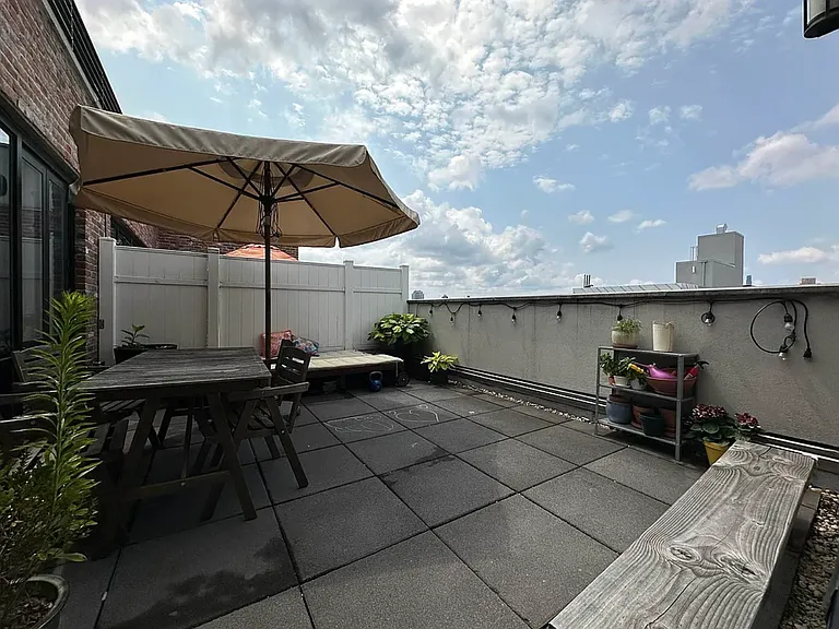 65 N 6th St #D — Photo 1