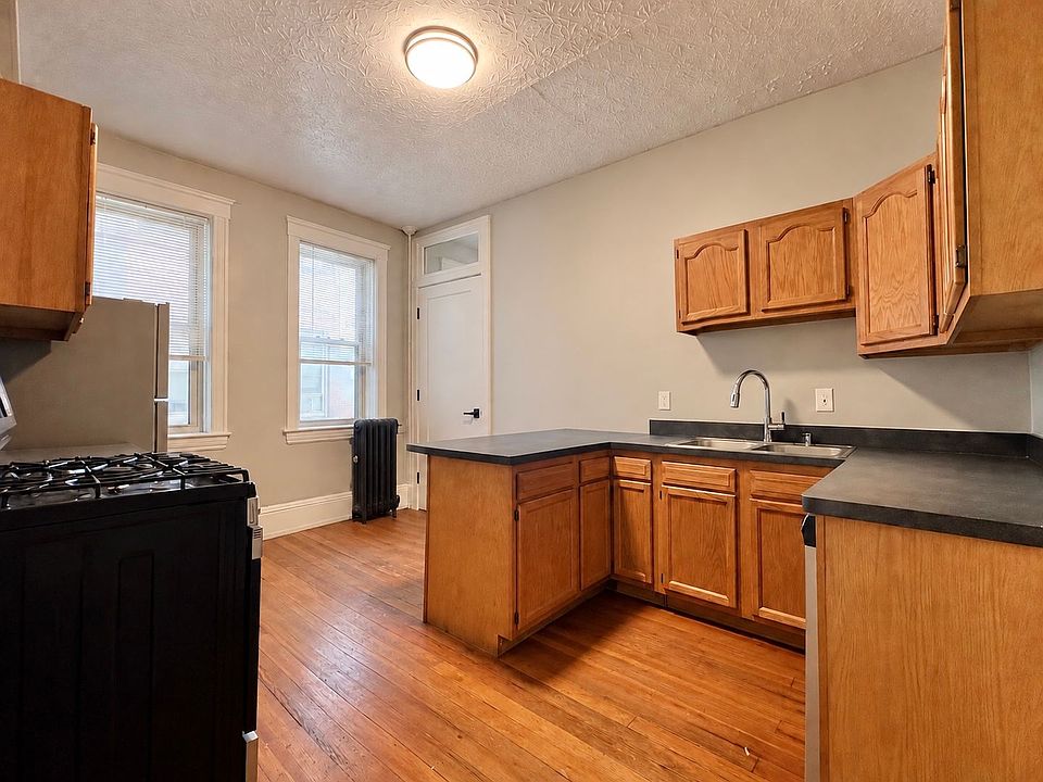 1st image of 2711 W 14th St APT 14