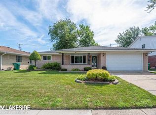 23780 Johnston Ave, Eastpointe, MI 48021