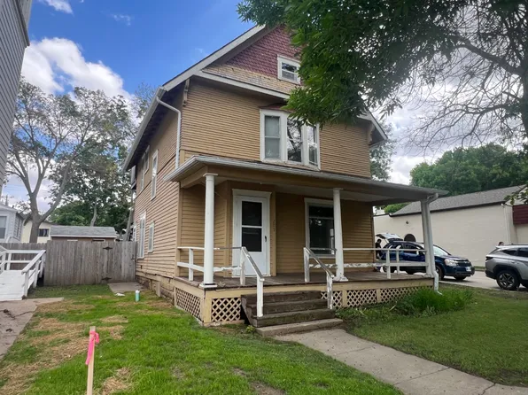 209 S Main St, Chamberlain, SD 57325