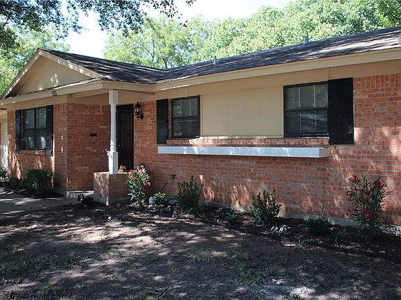 2nd image of 1313 Kiowa Dr
