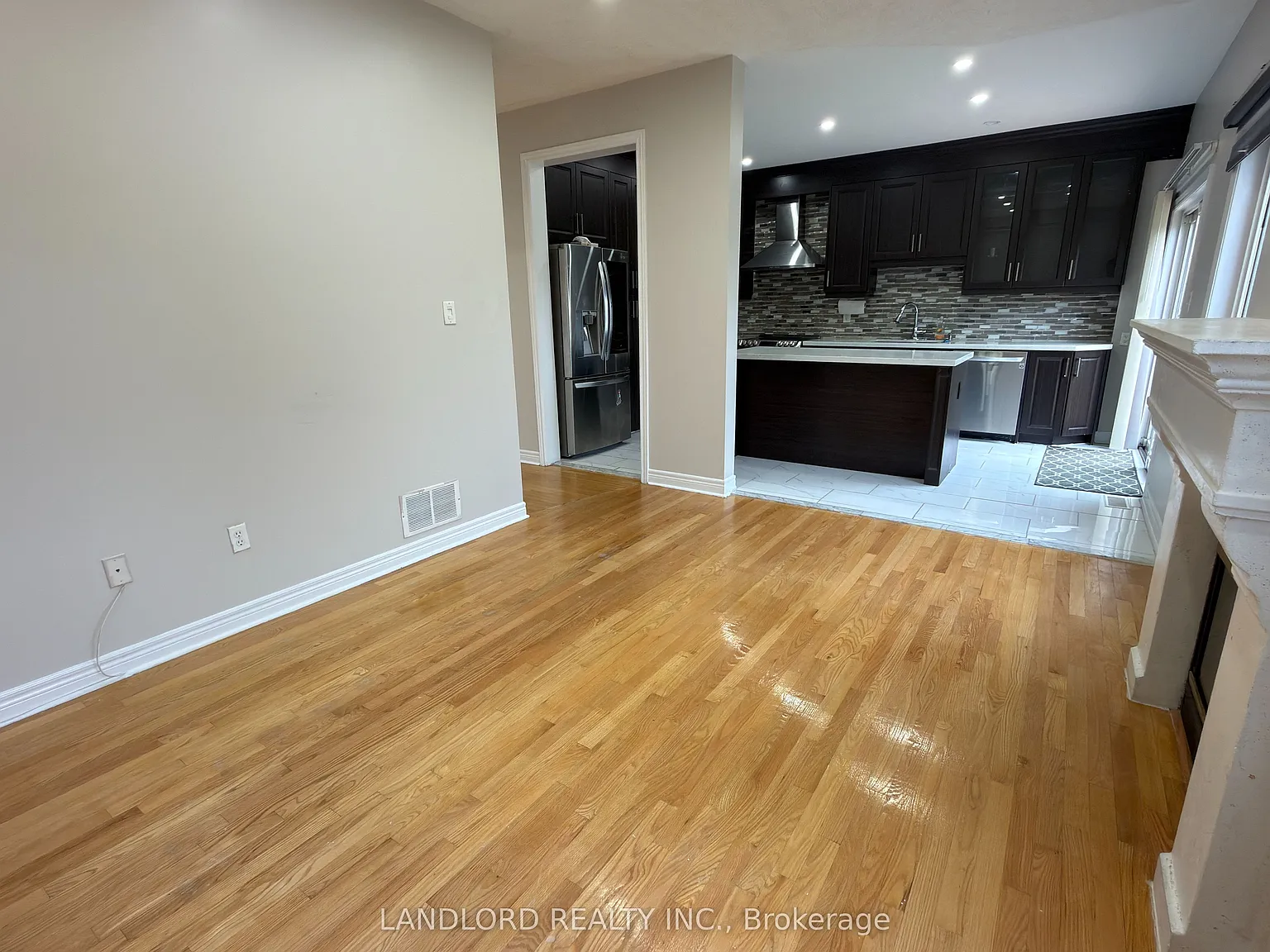 6 bed, $3,490 — Photo 4