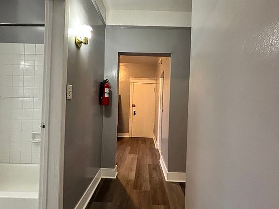 5th image of 105 Brookside Ave APT 2